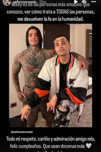 Yeferson Cossio felicita a Mike