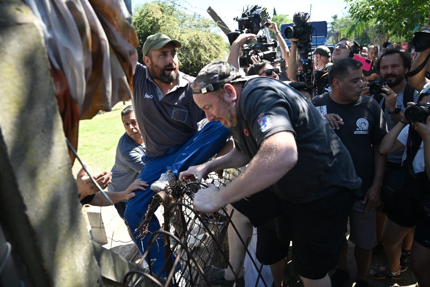 Conflicto en las inmediaciones del predio de Fate. (Fotografía: Maximiliano Luna)