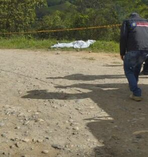 El cadáver fue hallado a un costado de una de las carreteras del municipio - crédito Ecolecua_Media/Facebook