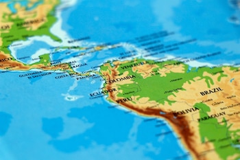 La expansión del comercio Sur-Sur demuestra que las economías en desarrollo ganaron protagonismo dentro del intercambio mundial, aunque América Latina todavía se encuentra lejos de los niveles de integración alcanzados por Asia (Imagen: Shutterstock)