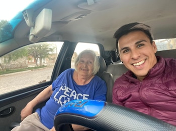 A la segunda persona que