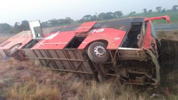 El autobús ADO volcó en