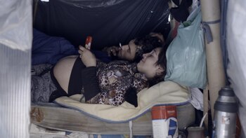 Rosario Zabala espera mellizos. Vive