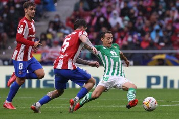 El centrocampista mexicano del Betis