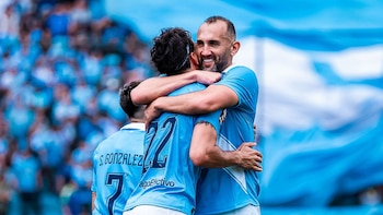 Hernán Barcos opina acerca de su disputa con Michael Hoyos en Sporting Cristal: “Hay que trabajar día a día para poder ganarse un lugar”