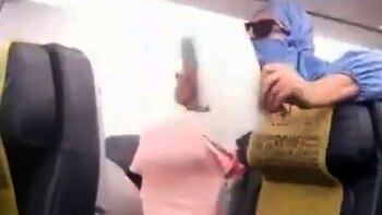 Mujer provocó pánico tras hacerse