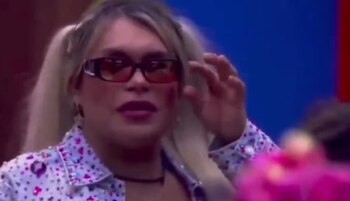 Wendy lució los lentes que