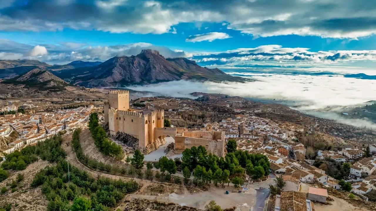Castillo de Vélez-Blanco, en Almería (Adobe Stock).
