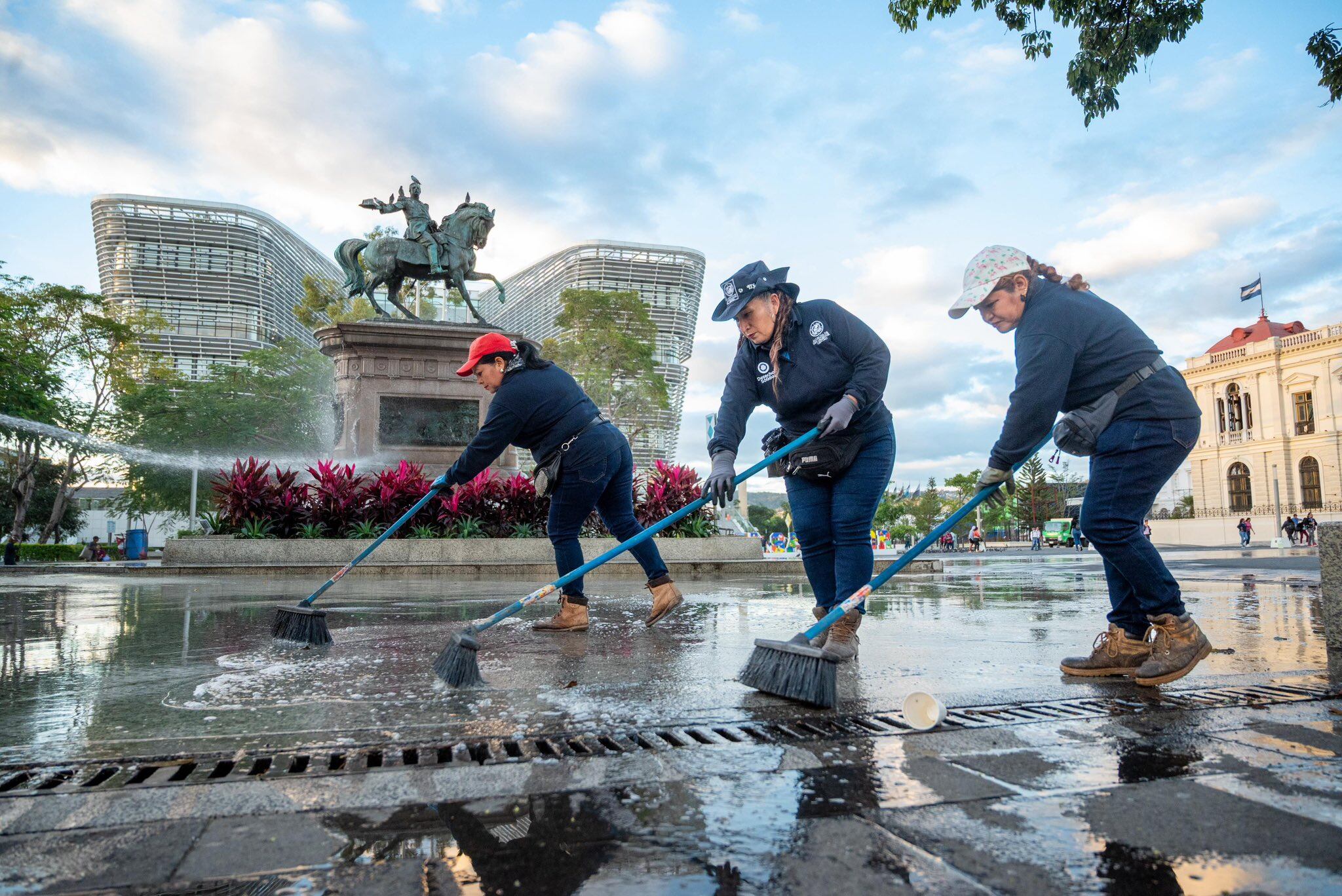 (Foto cortesía de Prensa San Salvador).