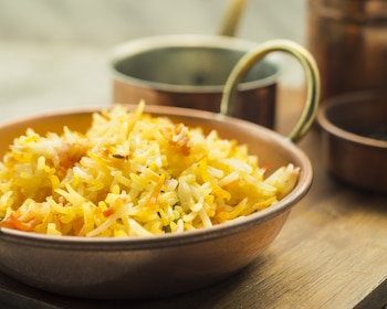 Receta de arroz pilaf, una guarnición típica de Oriente Próximo (Magnific)