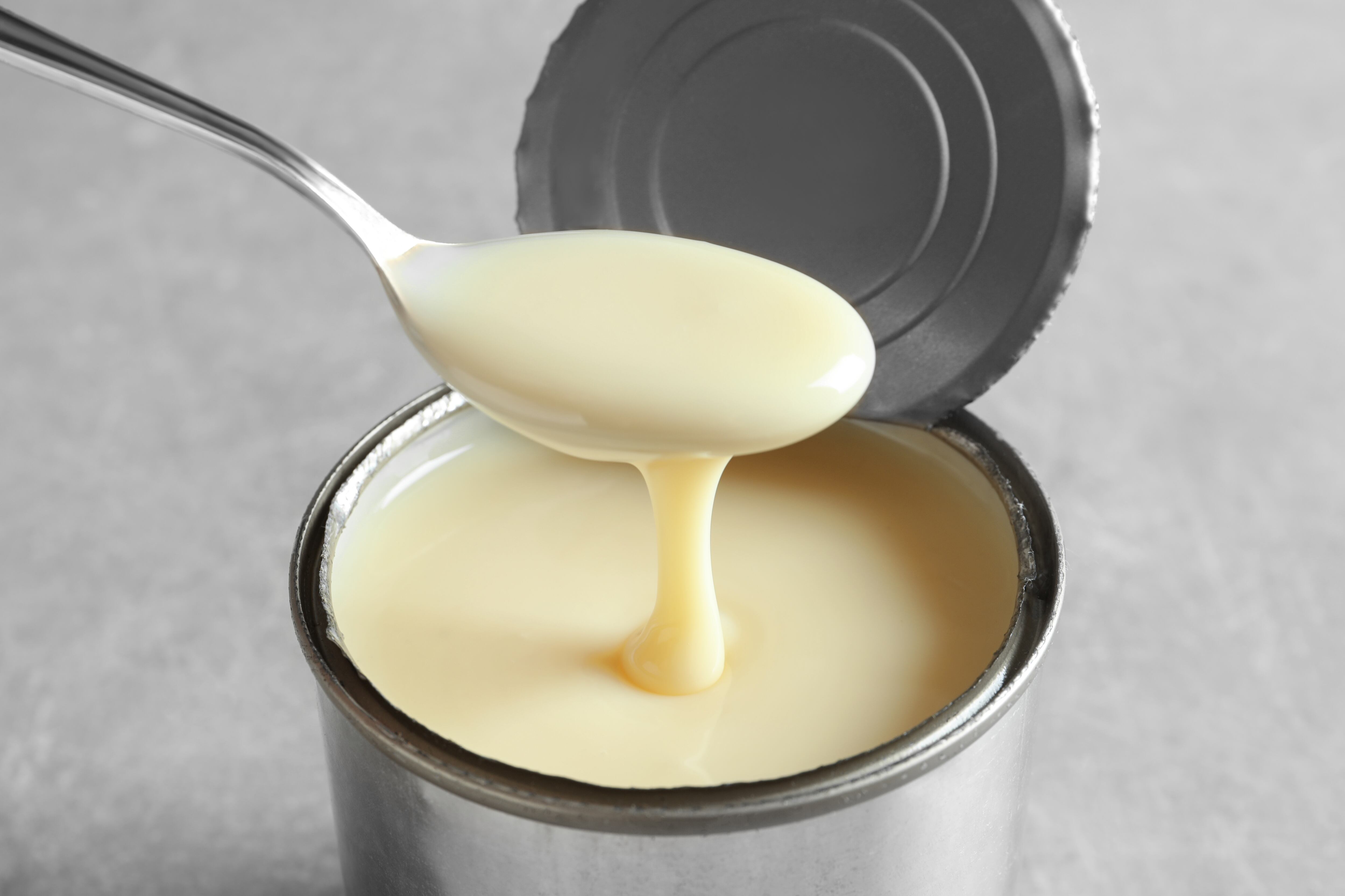 Los clientes se muestran sorprendidos por el ingrediente secreto para acompañar las arepas: leche condensada - crédito ShutterStock