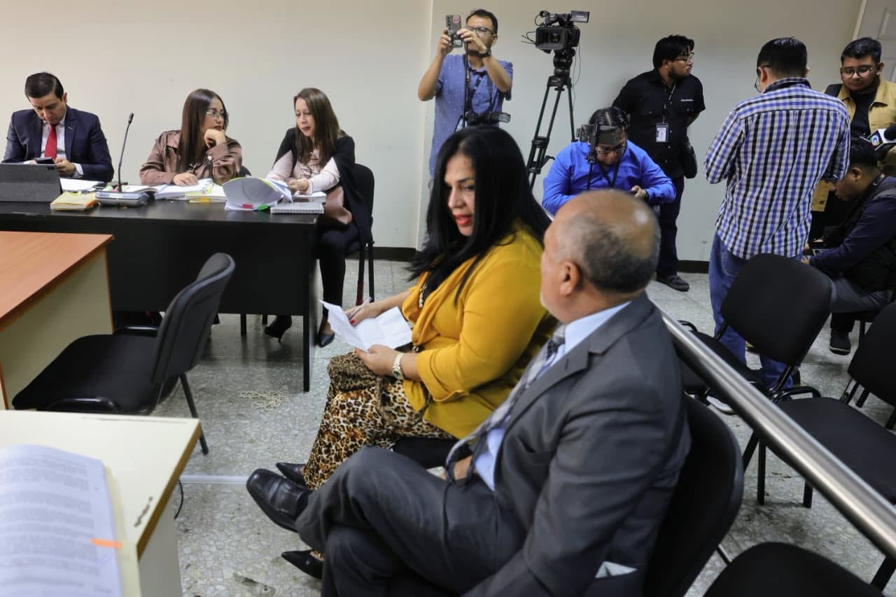 Aracely Chavarría y Humberto Sosa deberán publicar una disculpa pública al pueblo de Guatemala en el diario oficial y en un periódico de circulación nacional. (DCA)