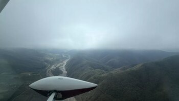 Defensa Civil realizó sobrevuelo de monitoreo en Salta Capital y alrededores tras los incendios