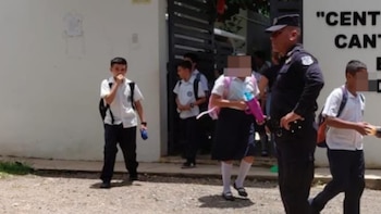 Estudiante salvadoreño fue capturado con un arma y municiones en su mochila