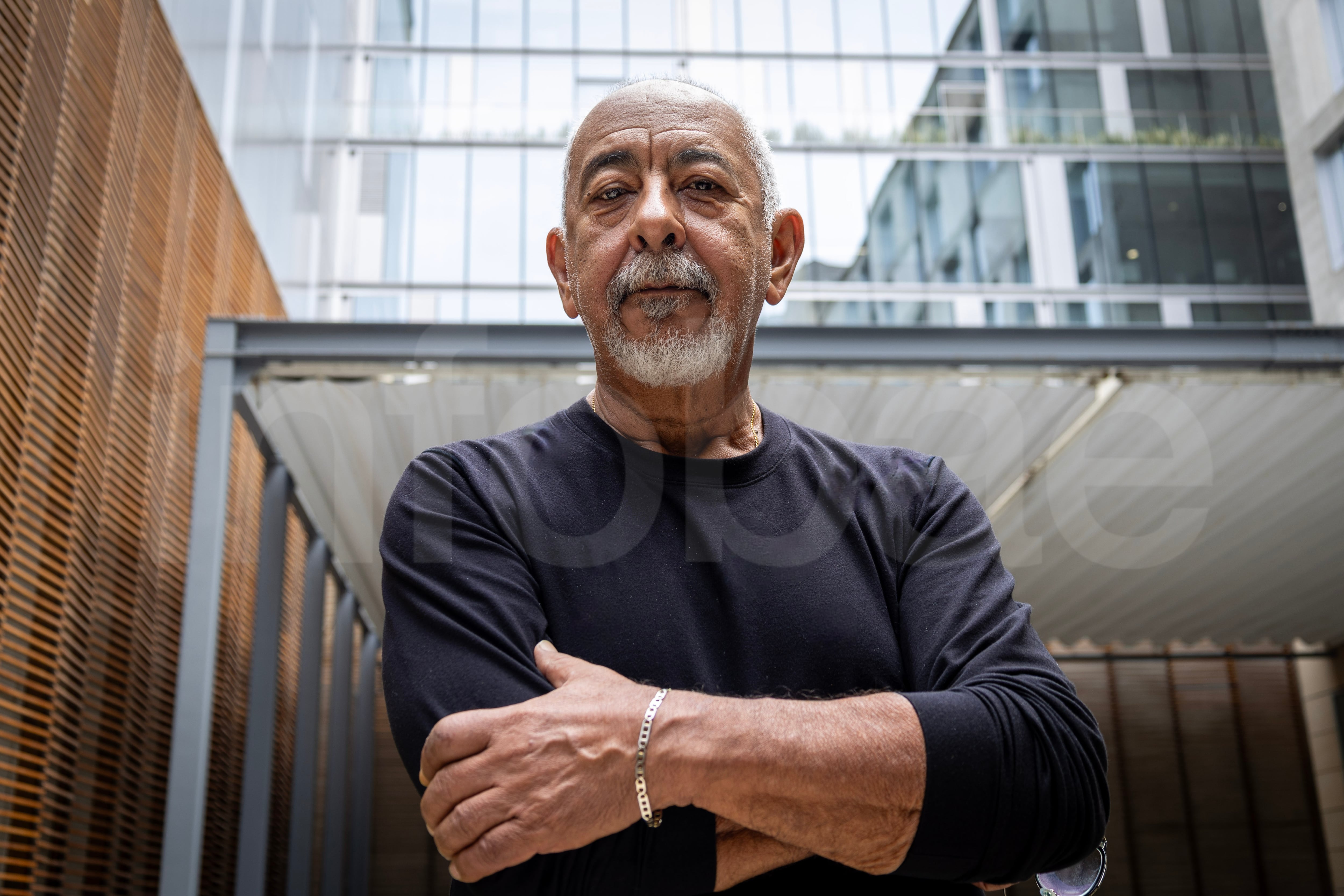 Leonardo Padura se convirtió en el primer escritor cubano en recibir el Premio Liber al autor hispanoamericano más destacado que otorga la FGEE