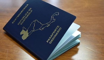 El costo oficial del pasaporte guatemalteco se mantiene en USD 50 por cinco años y USD 85 por diez años únicamente para mayores de 18 años. (Cortesía: Instituto Guatemalteco de Migración)