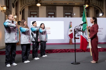 Claudia Sheinbaum encomendó la bandera