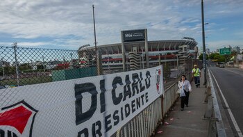 "Di Carlo presidente", una de