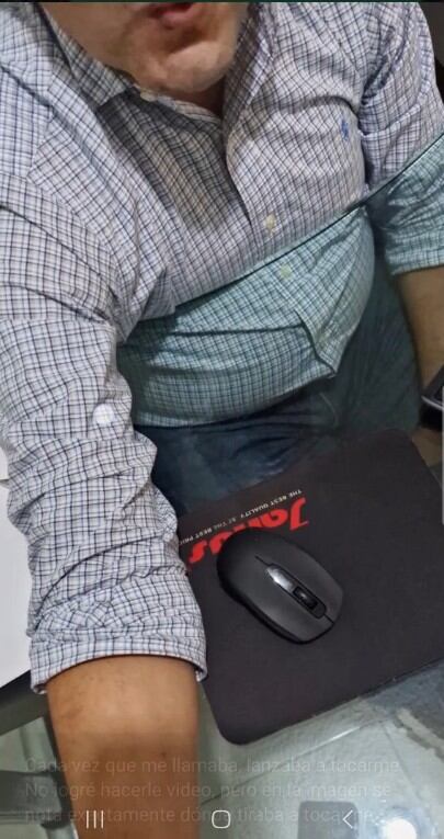 Esta es una de las fotos que la periodista Leidy Rojas tomó a Henry Cabrera, director de la emisora Cristalina en Caquetá, al momento de sufrir acoso sexual - crédito Cortesía