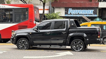 Persecución, tiros y dos detenidos en Palermo: el conductor de una 4x4 intentó evadir a la Policía y le dispararon a las ruedas para frenarlo