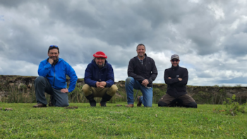 Los investigadores Claudio Latorre, Juan-Luis