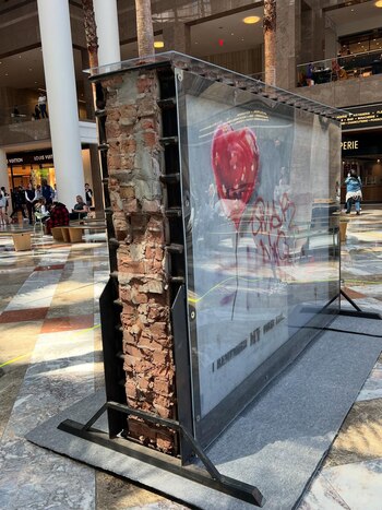 El mural "Batalla para sobrevivir