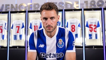 Cuándo podría debutar el mexicano Santi Giménez con el Porto