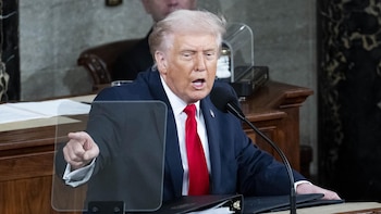 Trump, "muy decepcionado" con Starmer