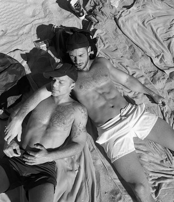 El cantante y su esposo