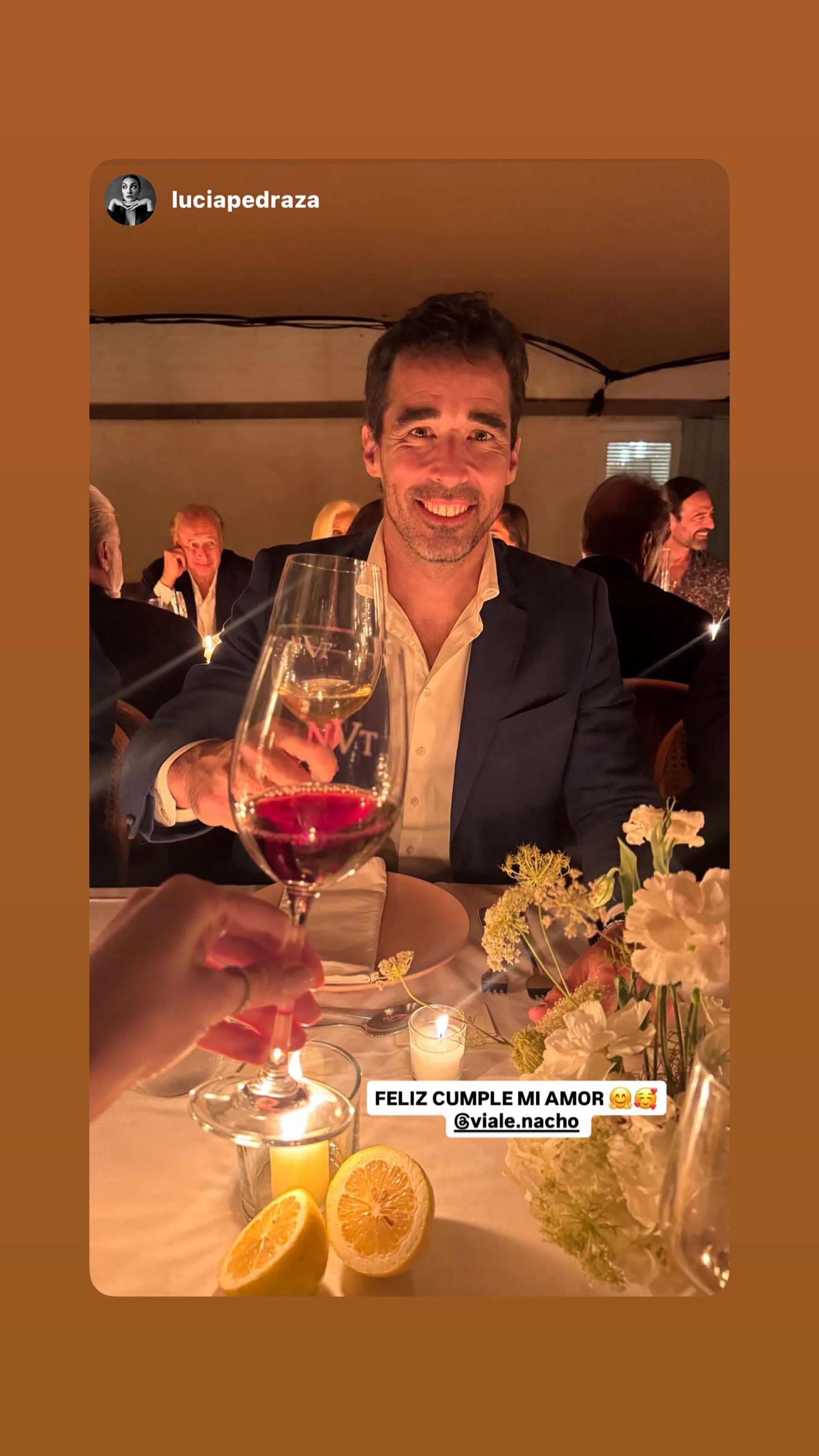 El brindis de Nacho Viale con su pareja, Lucía Pedraza