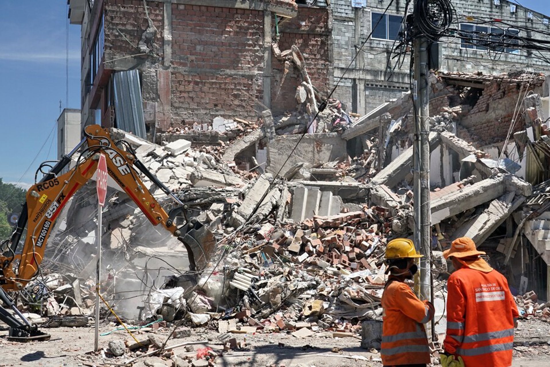 El terremoto del 10 de agosto dejó cientos de víctimas y miles de familias afectadas en distintas zonas del país -crédito Xinhua News/Colprensa/ Europa Press