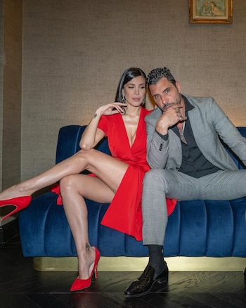 The Clouds, titulada en español