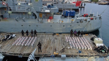 Estados Unidos felicita a República Dominicana tras golpe al narcotráfico: 749 paquetes de cocaína decomisados y mono recuperado