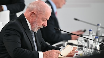 A meses de las elecciones, Brasil lanzó un programa de refinanciación para trabajadores informales