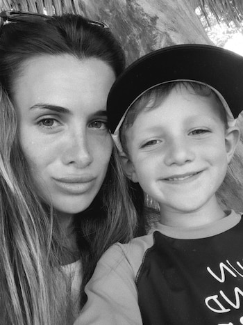 "Mi príncipe azul. Con solo ver esos ojitos se nota el nene dulce y bueno que sos", escribió, emocionada, la modelo sobre su hijo