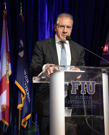 Entre los ejemplos de desinformación,