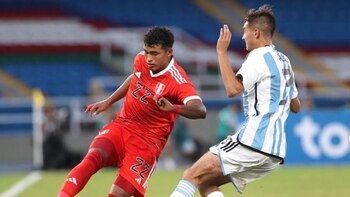 Kluiverth Aguilar fue titular en tres de los cuatro partidos del Sudamericano sub 20. (FPF)