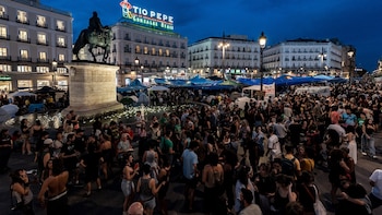 La acampada en Sol continúa con la vista puesta en el 'decreto Maricarmen': "Estamos haciendo historia"