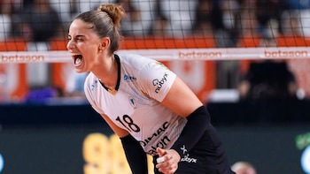 ‘Barbie’ Frangella se va de Regatas Lima: 3 jugadoras extranjeras no seguirán en la Liga Peruana de Vóley 2026/2027