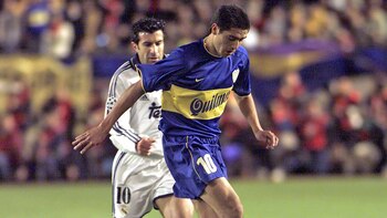 Juan Román Riquelme defiende la