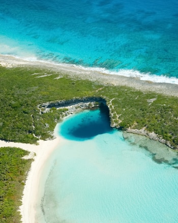 El diario estadounidense USA TODAY señala que la cantidad y diversidad de rutas sin escalas posiciona a Puerto Rico, República Dominicana, Bahamas y Aruba como los principales polos receptores de turismo estadounidense. Foto: Instagram @visitthebahamas