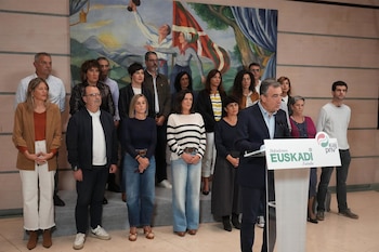 17/10/2026 El presidente del EBB, Aitor Esteban, durante la presentación de las candidaturas de PNV al Congreso y Senado para las elecciones generales del 29N, en Sabin Etxea, a 17 de octubre de 2026, en Bilbao, Vizcaya, País Vasco (España). Hoy se ha culminado el proceso interno con una Asamblea Nacional Extraordinaria, que tiene la última palabra sobre las listas definitivas.
POLITICA
H.Bilbao - Europa Press