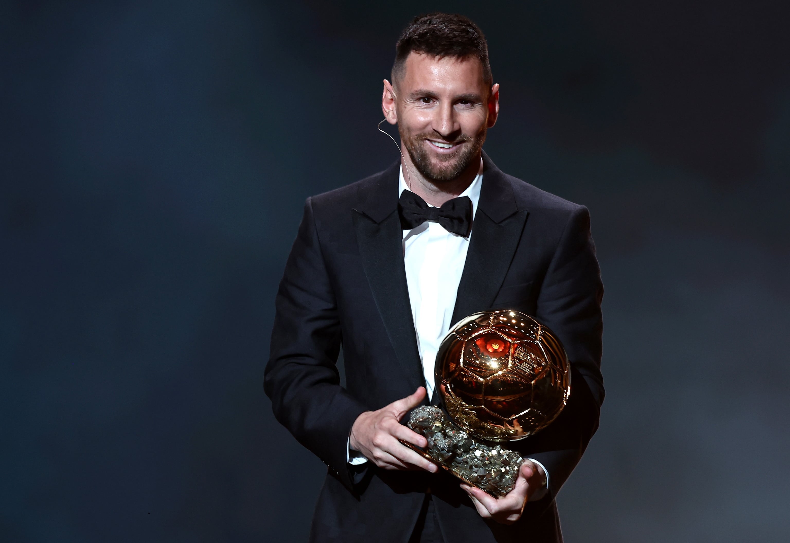 El Balón de Oro 2023 fue el último que ganó Messi (EFE/EPA/MOHAMMED BADRA)