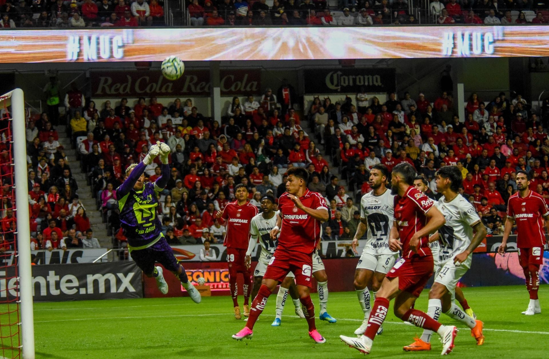 TOLUCA, ESTADO DE MÉXICO, 21JULIO2026.- La escuadra de PUMAS de la UNAM lograron la victoria ante los Diablos de Toluca, como parte de la jornada 2 del torneo Apertura 2026 de la Liga MX, con un marcador final 1-2. FOTO: CRISANTA ESPINOSA AGUILAR/CUARTOSCURO.COM