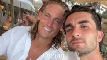 Los campeones del mundo eligen Ibiza como lugar de descanso: de las lujosas comidas de Ferran y Marcos Llorente a los paseos de Oyarzabal