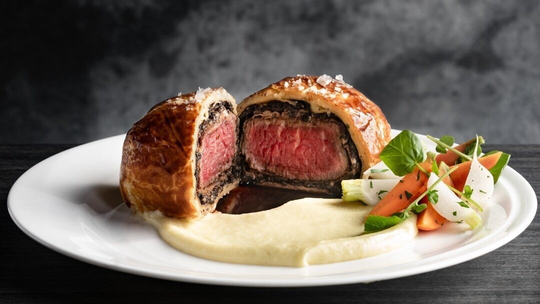 Solomillo Wellington, uno de los clásicos del chef Gordon Ramsay (Instagram / @hellskitchen)