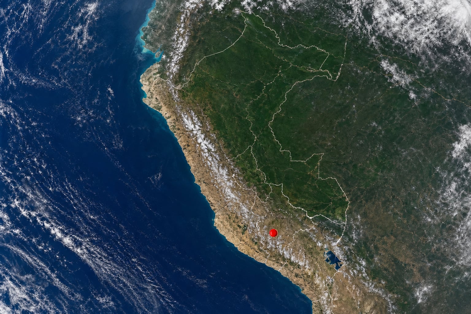 Un mapa satelital de Perú señala con un punto rojo la ubicación de Ayacucho tras el sismo de magnitud 7,2 registrado en la región. (Imagen Ilustrativa Infobae)