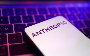 El uso de IA en gobiernos genera preocupaciones por riesgos, sesgos y repercusiones en comunidades vulnerables (Reuters)