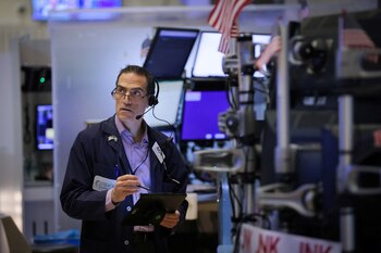 El paquete busca asegurar un pago mínimo de impuestos de las empresas de grandes rentas (Reuters)