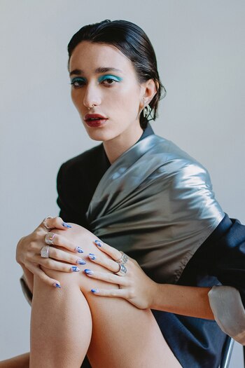 Estilismo de @onlyjustmaria para DXYZ.